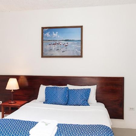 Hostal La Gran Tortuga Puerto Villamil Bagian luar foto