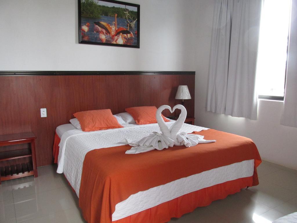 Hostal La Gran Tortuga Puerto Villamil Bagian luar foto