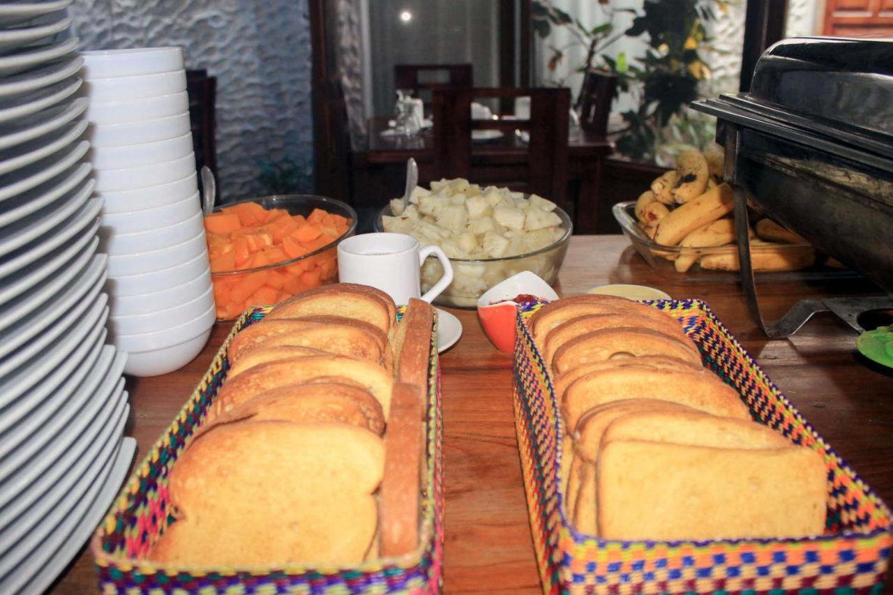 Hostal La Gran Tortuga Puerto Villamil Bagian luar foto